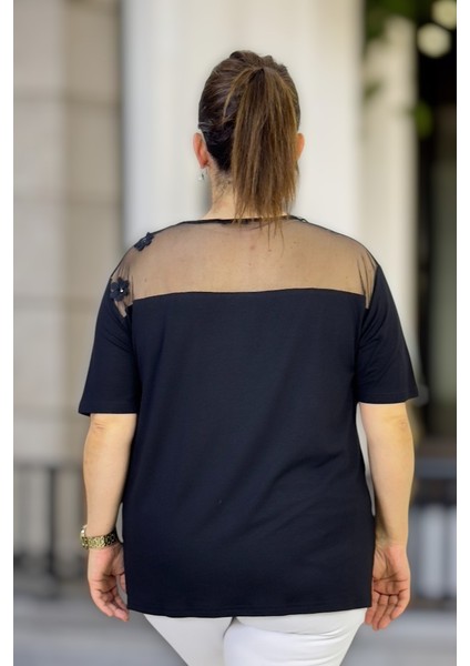 Tül Detaylı Güpür Işlemeli Taşlı Bisiklet Yaka Büyük Beden Bluz Siyah fiyatları