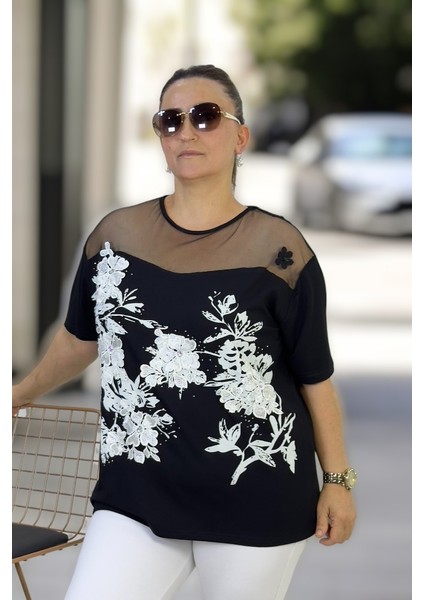 Tül Detaylı Güpür Işlemeli Taşlı Bisiklet Yaka Büyük Beden Bluz Siyah modelleri