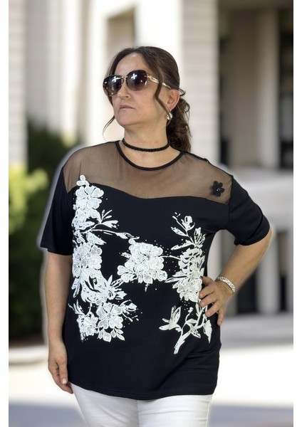 Tül Detaylı Güpür Işlemeli Taşlı Bisiklet Yaka Büyük Beden Bluz Siyah fırsatları