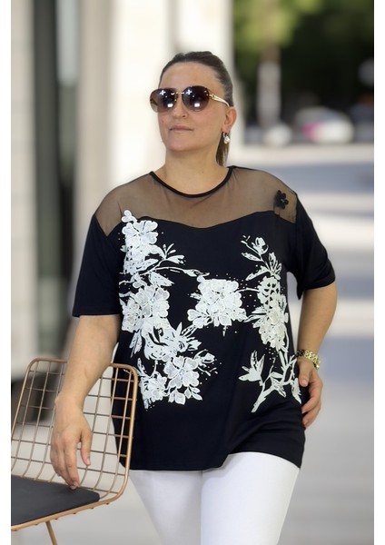 Tül Detaylı Güpür Işlemeli Taşlı Bisiklet Yaka Büyük Beden Bluz Siyah fırsatları