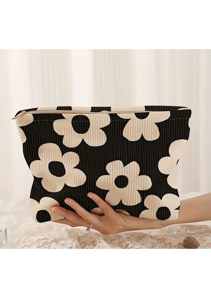 Şık Siyah Çiçekli Makyaj Çantası, Hafif ve Kullanışlı Tasarım