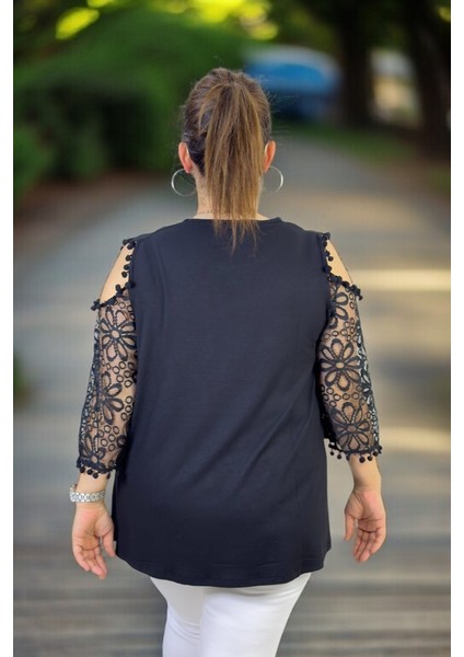 Pencere Detaylı Kolları Dantel Bisiklet Yaka Büyük Beden Bluz Siyah indirimleri