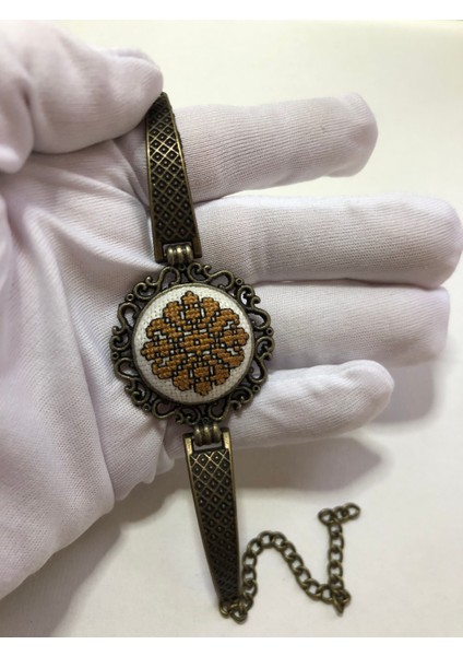 Kanaviçe Işlemeli Bileklik modelleri