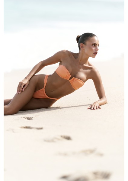 Lahla Straplez Toka Detaylı Turuncu Bikini Üstü