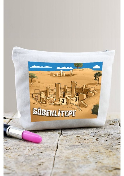 Göbeklitepe Desenli Bez Makyaj Çantası, Şık ve Kullanışlı Kadın Aksesuarı
