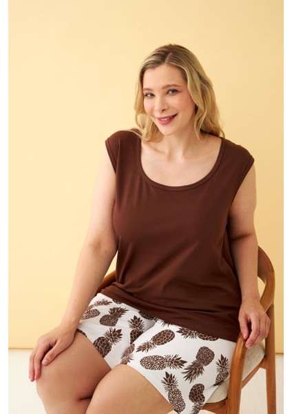 Kadın Kahverengi Ananas Desenli Şortlu Büyük Beden Pijama Takımı fırsatları