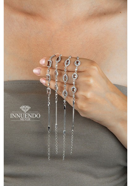 925 Ayar Gümüş Yuvarlak Kesim Taş Çerçeveli Sultanit Taşlı Kutu Zincirli Bileklik modelleri