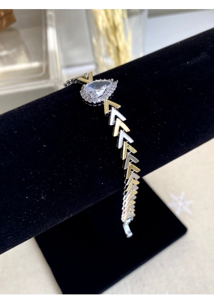Özel Seri Zirkon Taşlı Damla Detay Altın Kaplama Bileklik
