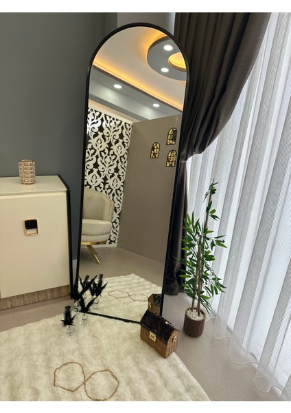 Siyah Dekoratif Boy Aynası fiyatları