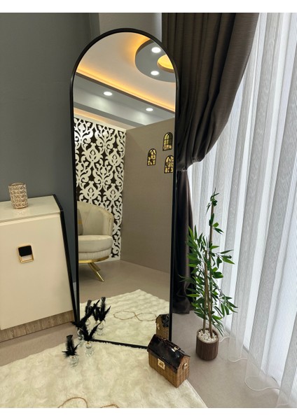 Siyah Dekoratif Boy Aynası modelleri