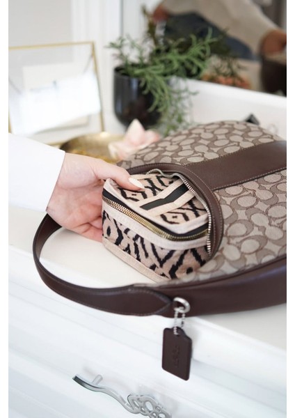 Şık Bej Seyahat Takı Organizeri, Düzenli ve Havalı Saklama Çözümü indirimleri