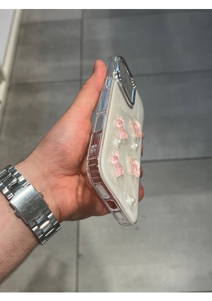 Iphone 16 Pro Max Uyumlu Kelebek Figürlü Epoksi Tasarım Sert Şeffaf Silikon Kılıf modelleri