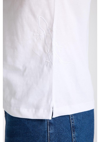 Erkek %100 Pamuk Relax Fit Kertenkele Nakışlı T-Shirt indirimleri