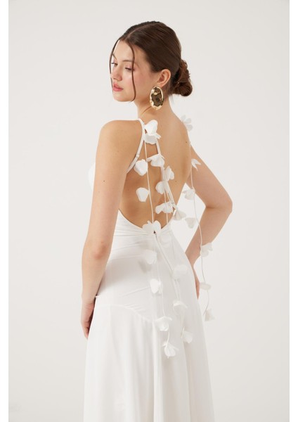 Askıları Yaprak Detaylı Uzun Raina Elbise Beyaz fırsatları