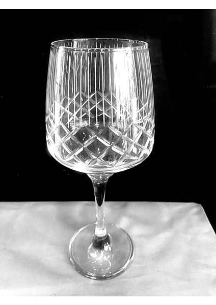 Bej Dekorlu Ayaklı Bardak, Bulaşık Makinesinde Güvenle Yıkanabilir