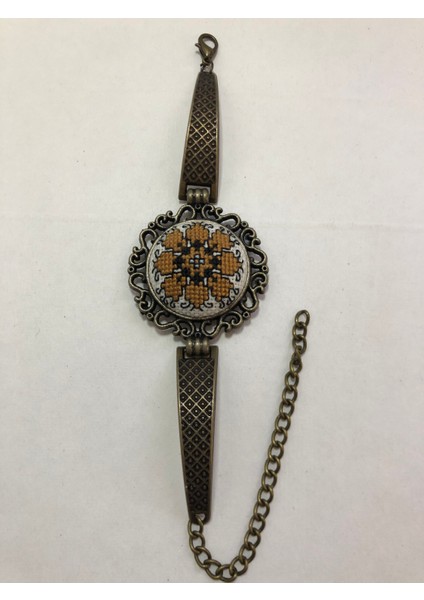 Kanaviçe Işlemeli Bileklik fiyatları