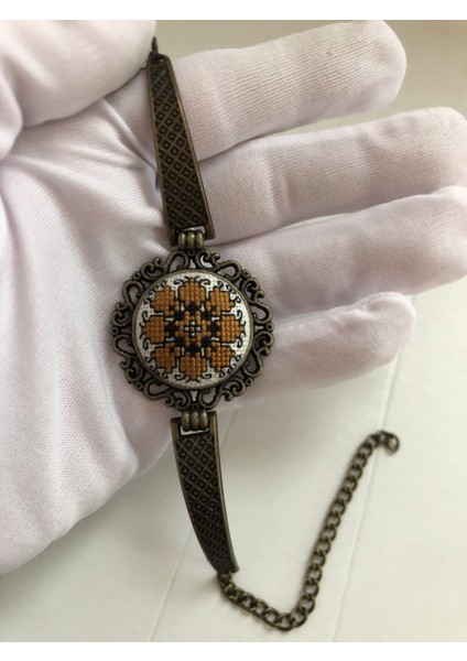 Kanaviçe Işlemeli Bileklik modelleri