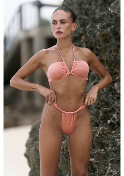 Bunga Bağlamalı Büzgü Detay Somon Bikini Üstü fiyatları