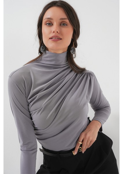 925 Büzgü Detaylı Sandy Bluz - Gri