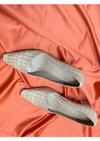 0000031 Renk Bej Kadın Topuklu Ayakkabı Kroko Kadın Günlük Stiletto 3