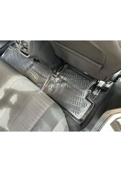 Peugeot 3008 3D Siyah Havuzlu Paspas 2017 ve Sonrası modelleri