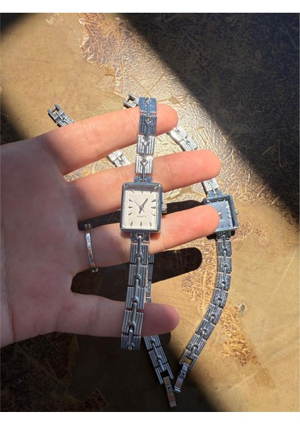 Retro Minimal Boncuk Kordon Vintage Kadın Kol Saati