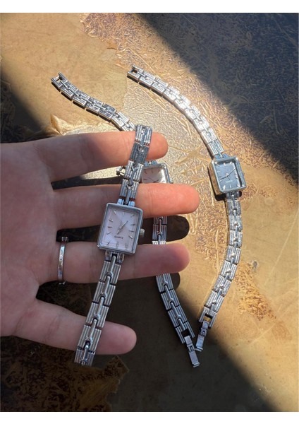 Retro Minimal Boncuk Kordon Vintage Kadın Kol Saati fiyatları