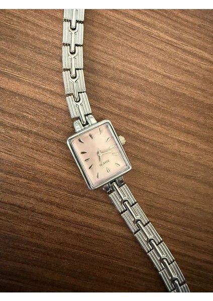 Retro Minimal Boncuk Kordon Vintage Kadın Kol Saati modelleri