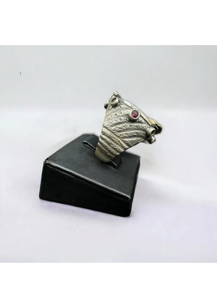 Semazen Figürlü Lal ve Zümrüt Taşlı Gümüş Yüzük fırsatları