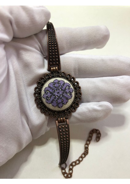 Kanaviçe Işlemeli Bileklik modelleri