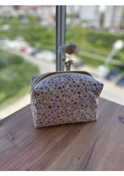 Bej Renkli Minik Çiçekli Makyaj ve Seyahat Çantası, Yıkanabilir, Astarlı, 18X12X10 cm fiyatları