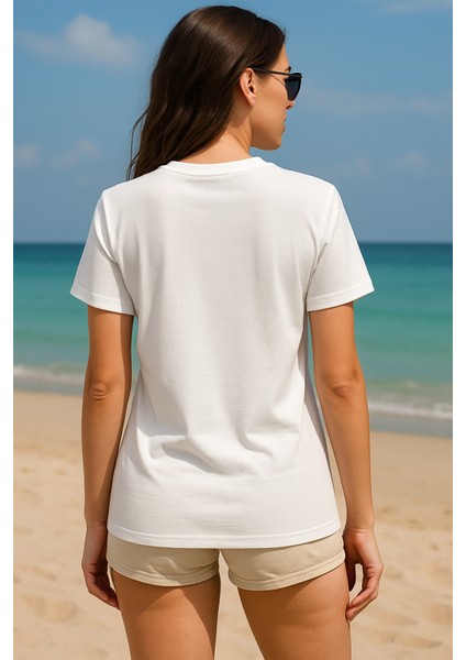 Kadın Beyaz Oversize Tişört – I Love Beach Baskılı Yazlık Pamuklu Kısa Kollu T-Shirt