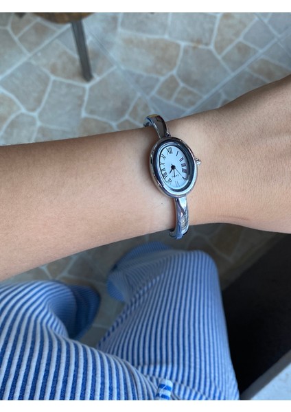 Özel Seri Gümüş Renk Kelepçe Saat fiyatları