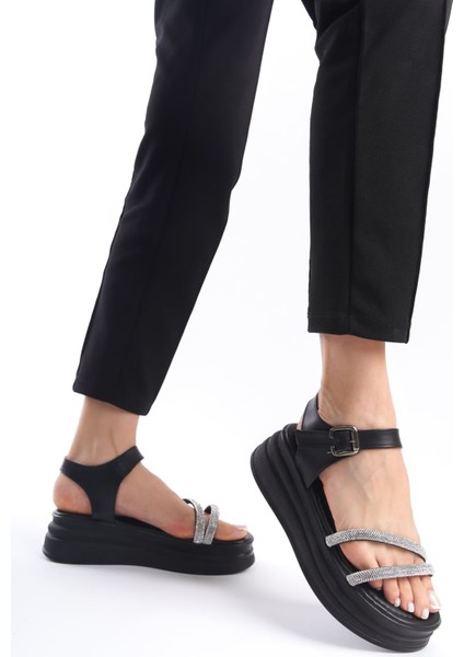 Esme Kalın Tokalı Taşlı Şeritli Ortopedik Taban Kadın Sandalet St Siyah fırsatları