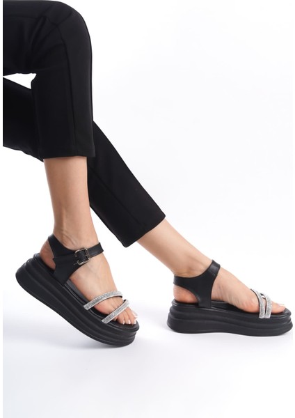 Esme Kalın Tokalı Taşlı Şeritli Ortopedik Taban Kadın Sandalet St Siyah indirimleri