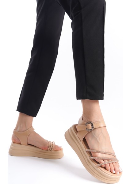 Irına Kalın Tokalı Taşlı Şeritli Ortopedik Taban Kadın Sandalet Tt Ten fırsatları