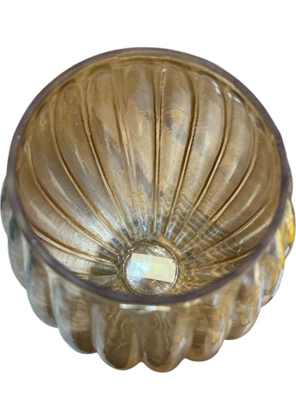 Amber Renkli Dikey Çizgili Cam Vazo – Dekoratif Tasarım (Ağız 12 Cm, En 16 Cm, Yükseklik 26 Cm) fiyatları