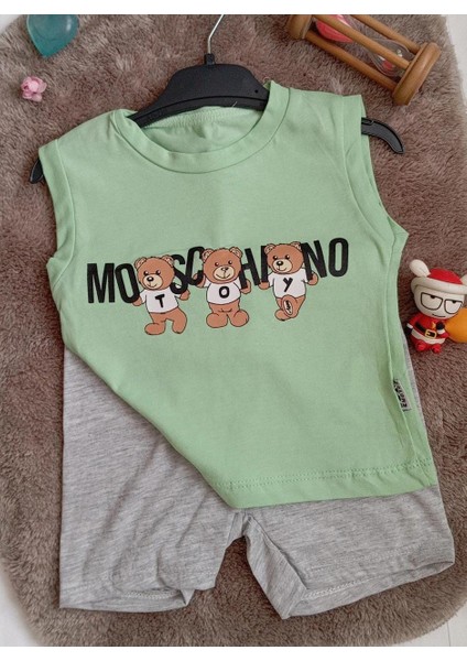 Is Berceste Moschıno Erkek Çocuk Şort Alt Üst Takımı modelleri