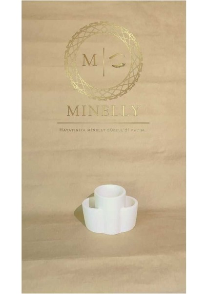 Beyaz Rahat ve Şık Ev Tekstili Ürünü, Yumuşak ve Kaliteli Malzeme Ile.