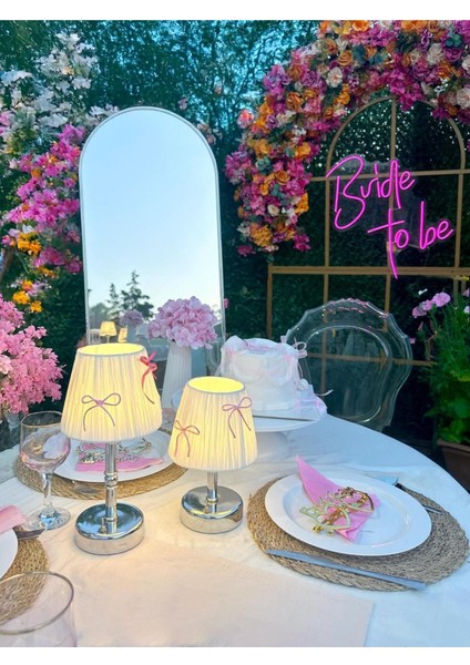 Pembe Fiyonk Kurdele Beyaz Rafya Kablosuz Pilli Masa Lambası fırsatları