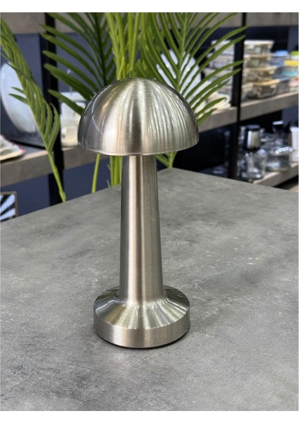 Metal Mantar LED Lamba, Modern ve Şık Aydınlatma, Gümüş Renk, Enerji Tasarruflu fiyatları
