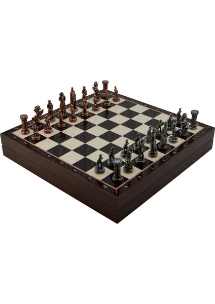 Orta Boy Metal Ingiliz Satranç Takımı Antik ve Ceviz Desenli Sandıklı Mdf Tahtası (36X36X6 Cm.)