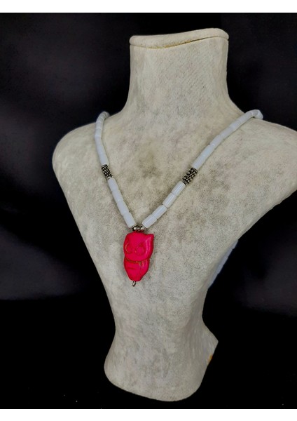 Baykuş Figürlü Doğal Taş Kolye – Pembe Sembol – El Yapımı Özel Tasarım fırsatları