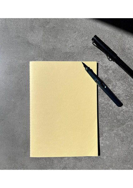 Tanıtım 4 Adet Çizgisiz Terzi Dikişli Defter, A5 Boyutunda, Ofis Için Ideal, Planlayıcı (Pastel Sarı Kapak Tasarım)