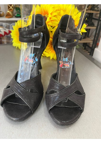 Kedi Gözlü Siyah Parlak Deri Kapalı Topuk 8,5 cm Kadeh Topuk Tango, Dans ve Salon Ayakkabısı
