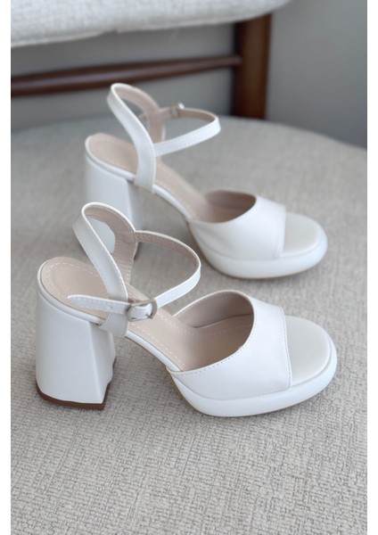 Kadın Andre Platformlu Topuklu Ayakkabı - Beyaz