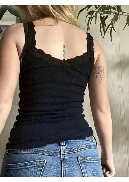Kadın Askılı Yuvarlak Yaka Dantel Detay Kaşkorse Bluz fiyatları