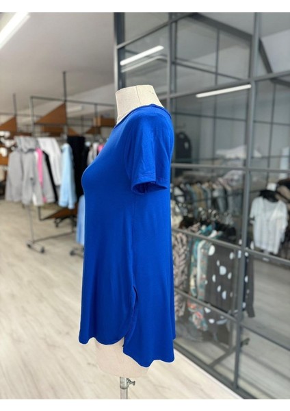 Kadın Türlü Viskon Kumaş Yırtmaç Detaylı Bluz indirimleri