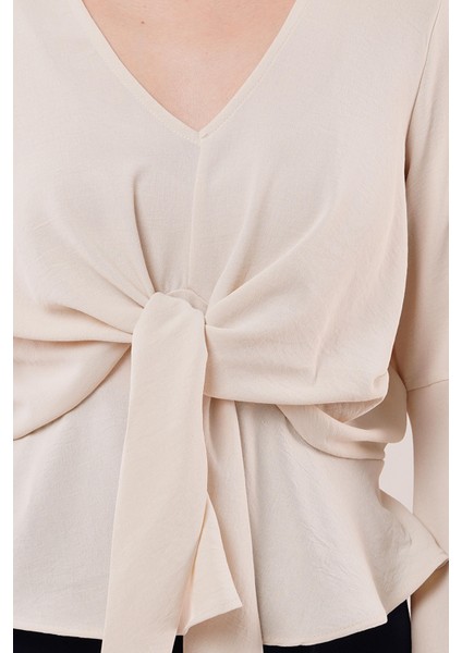 Ön Bağlamalı Volan Kol Ekru Bluz modelleri