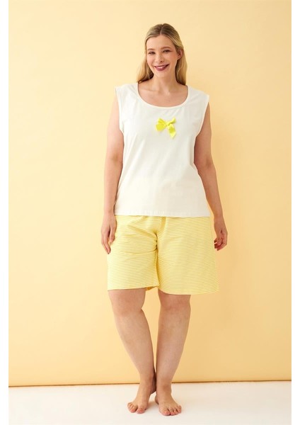 Akbeniz Kadın Beyaz Kurdele Detaylı Sarı Çizgili Şortlu Büyük Beden Pijama Takımı